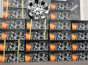 ★FLEDERMAUS★１６インチ CUERVO８　車検対応ＬＴタイヤ付（タイヤセレクト可能）　１セット