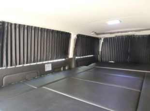 ユーアイビークル　遮光カーテン＆間仕切りカーテン　取付